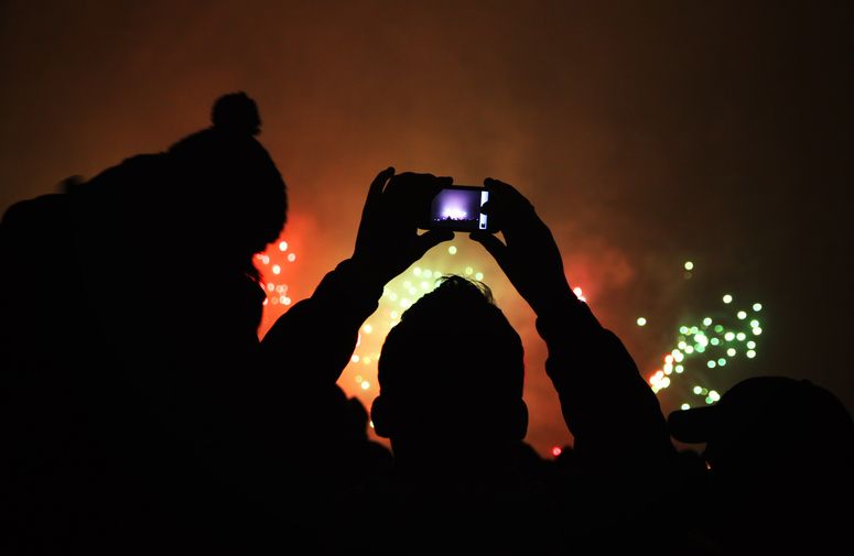 Naujųjų metų naktį atgimsta SMS žinutės | BITĖ